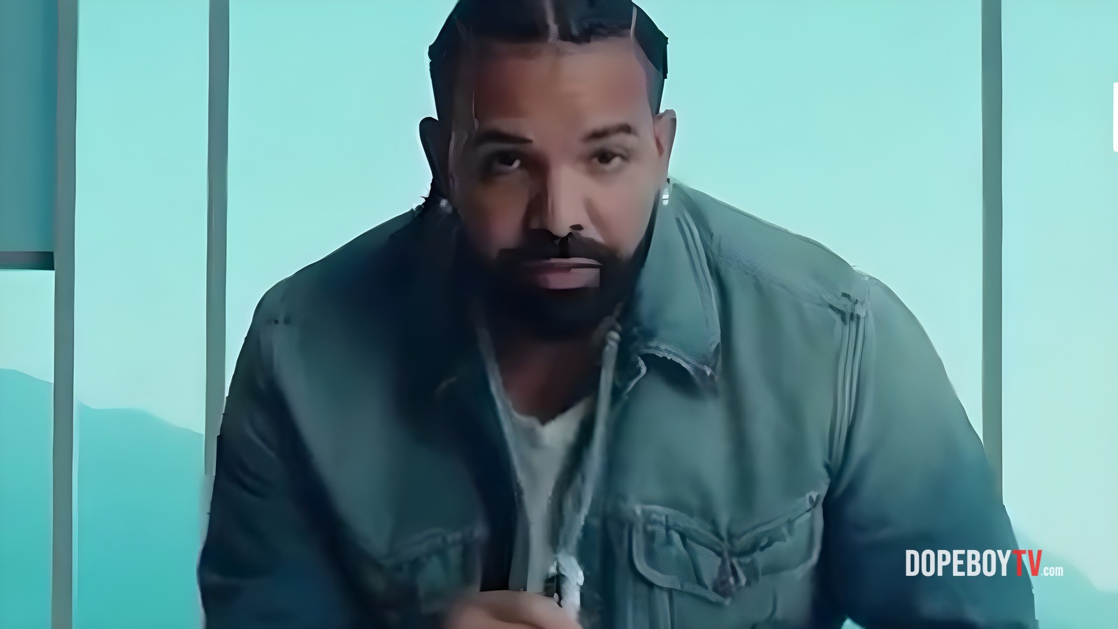 Drake Calls Out Industry Hitmakers in Sizzling New Message!