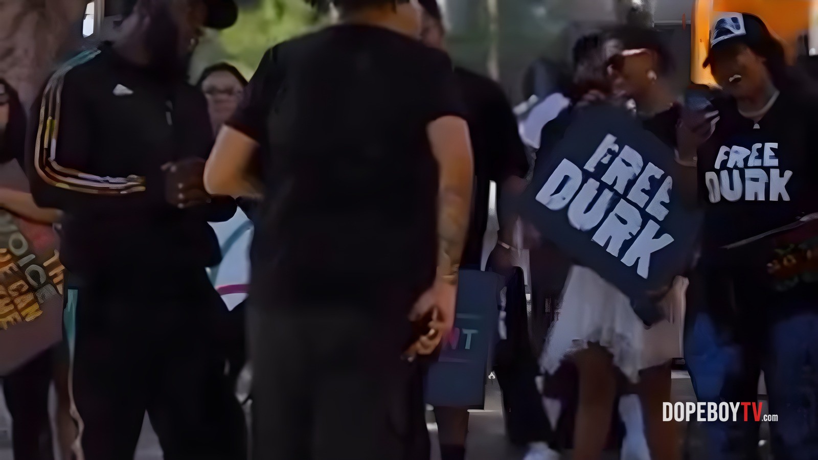 Durk homies outside the court bumping “Federal nightmares”