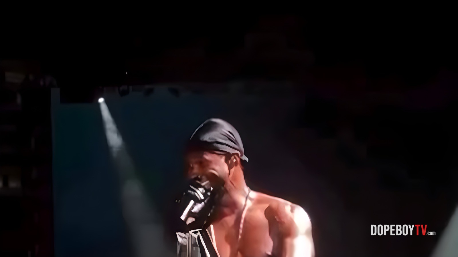 Usher Claps Back at Clout Chasers During Show: "Don't Bring Your Ass Up Here!