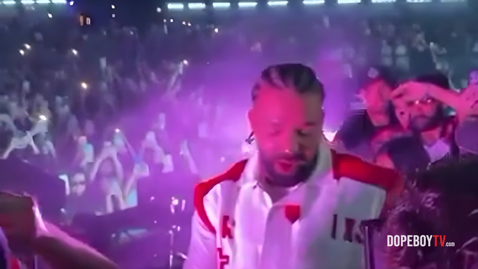 Drake popped out w Gordo while he played “hoe phase”